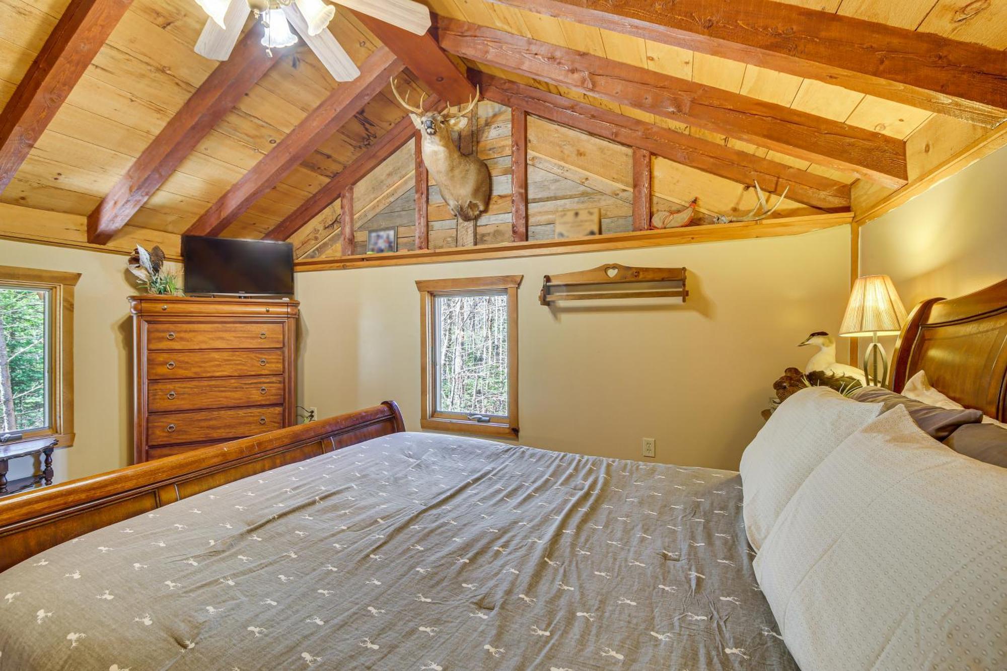 Rustic Searsport Cabin Loft And Sunroom On 10 Acres ภายนอก รูปภาพ