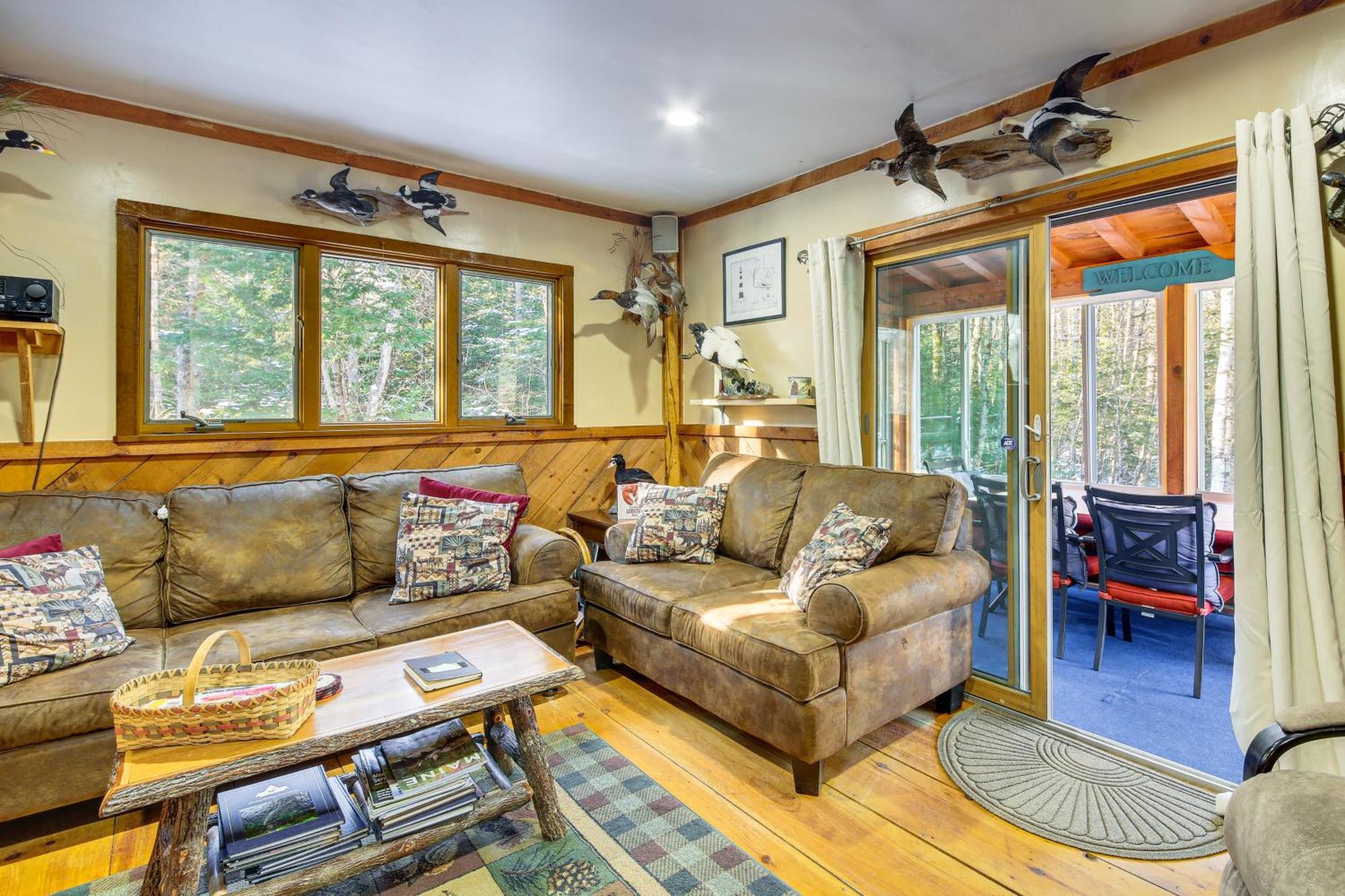 Rustic Searsport Cabin Loft And Sunroom On 10 Acres ภายนอก รูปภาพ